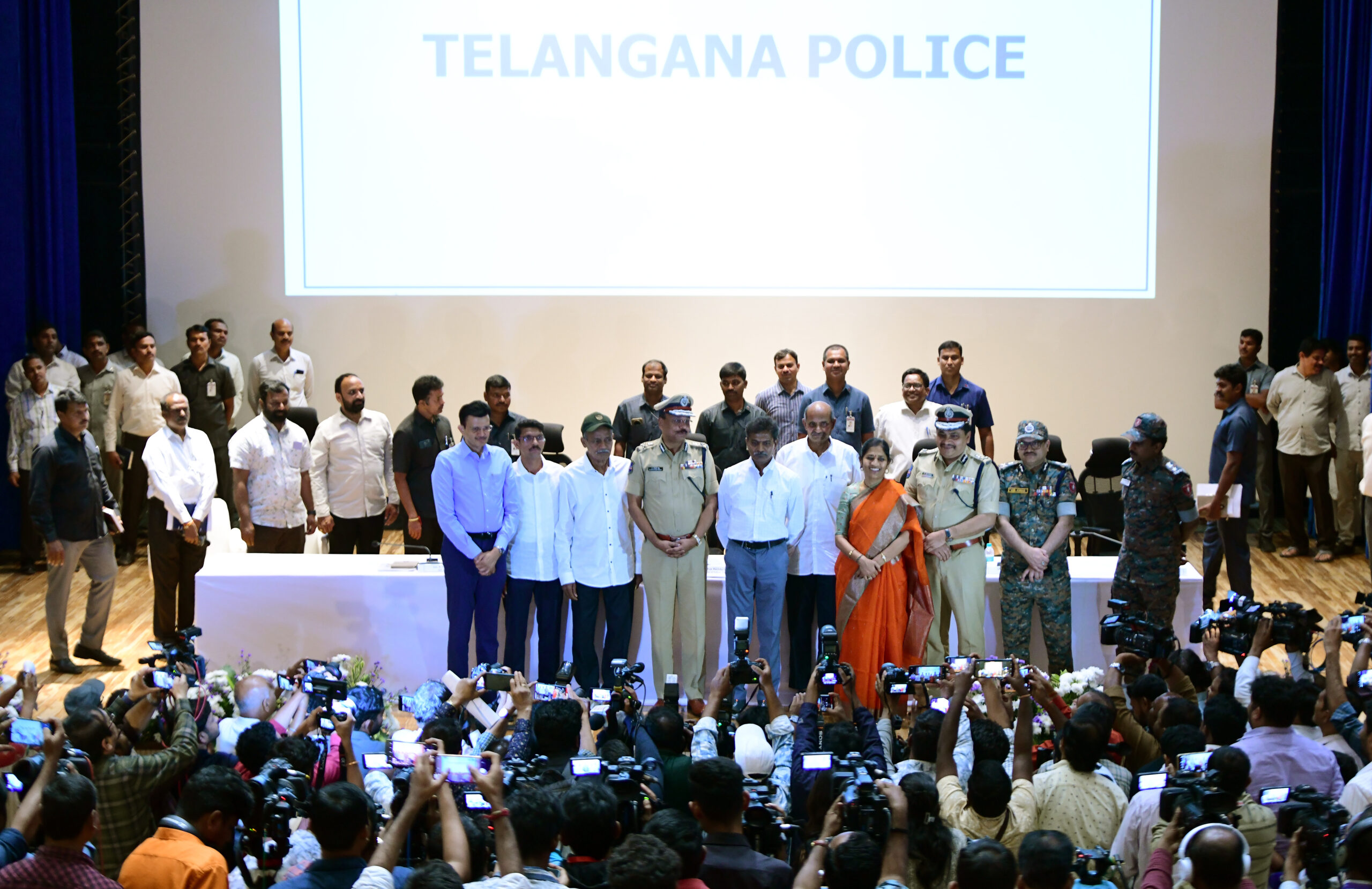 Hyderabad:నలుగురు సీనియర్ మావోయిస్టు నాయకులూ లొంగుబాటు