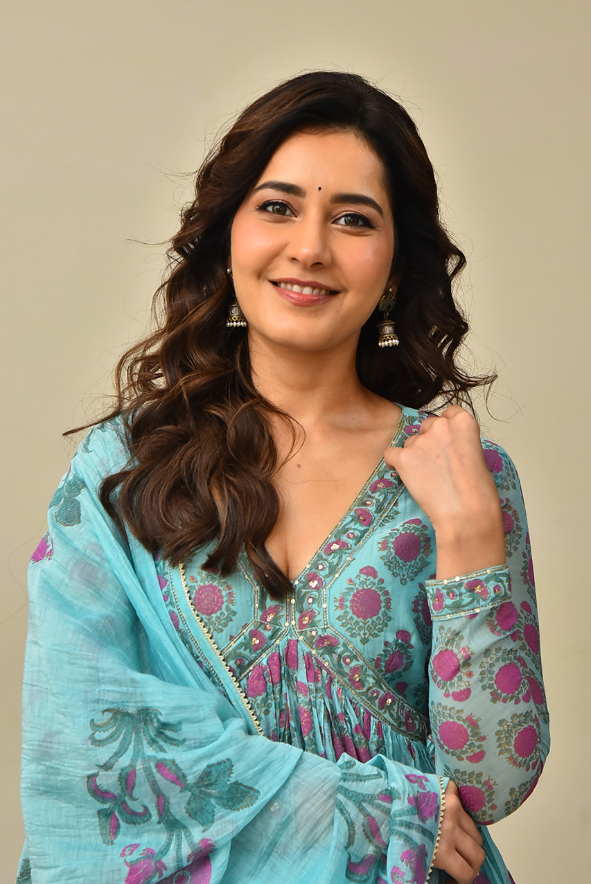Raashii khanna