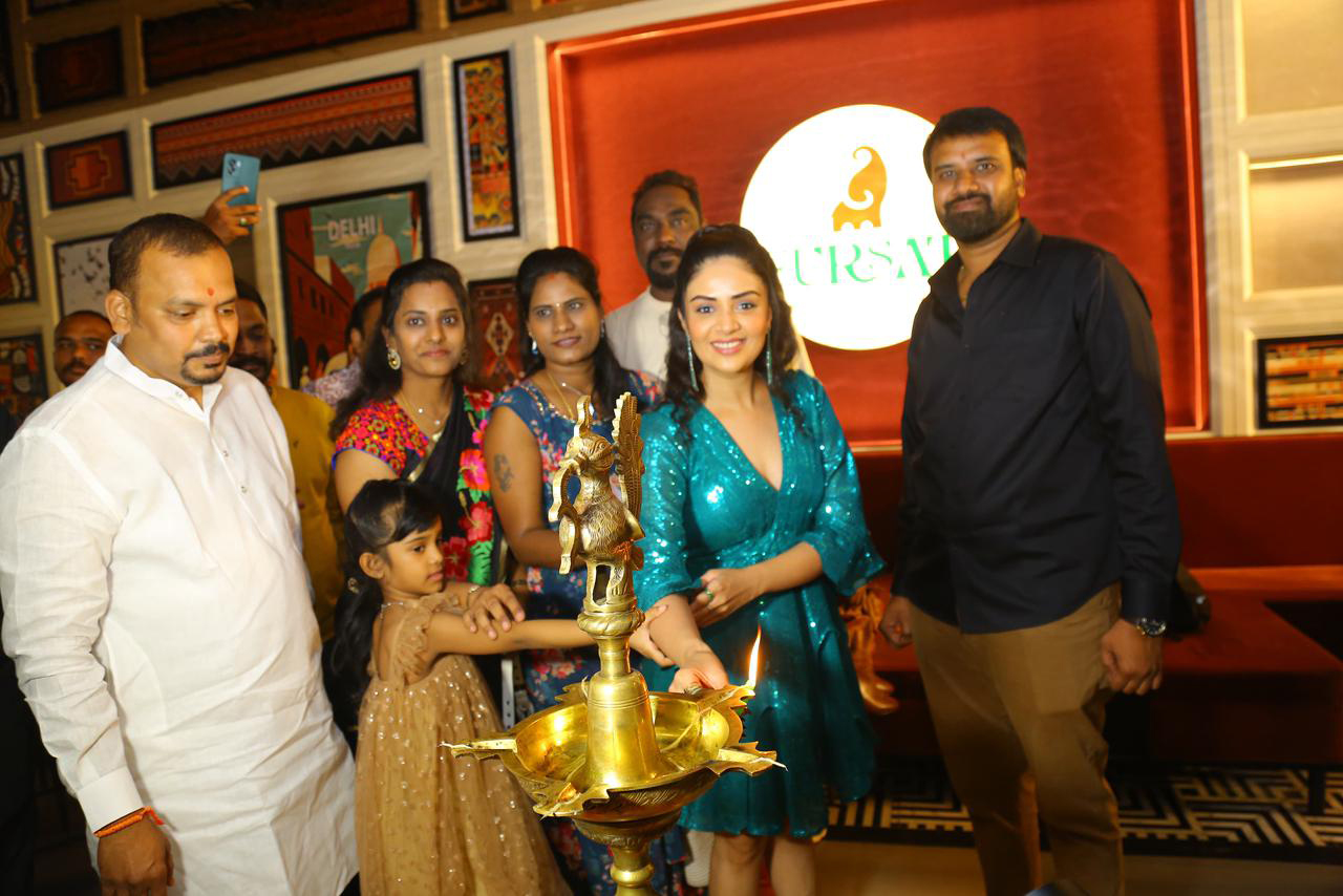 Anchor Sreemukhi Enters Hospitality with ‘Fursat’ Restaurant Launch in Hyderabad