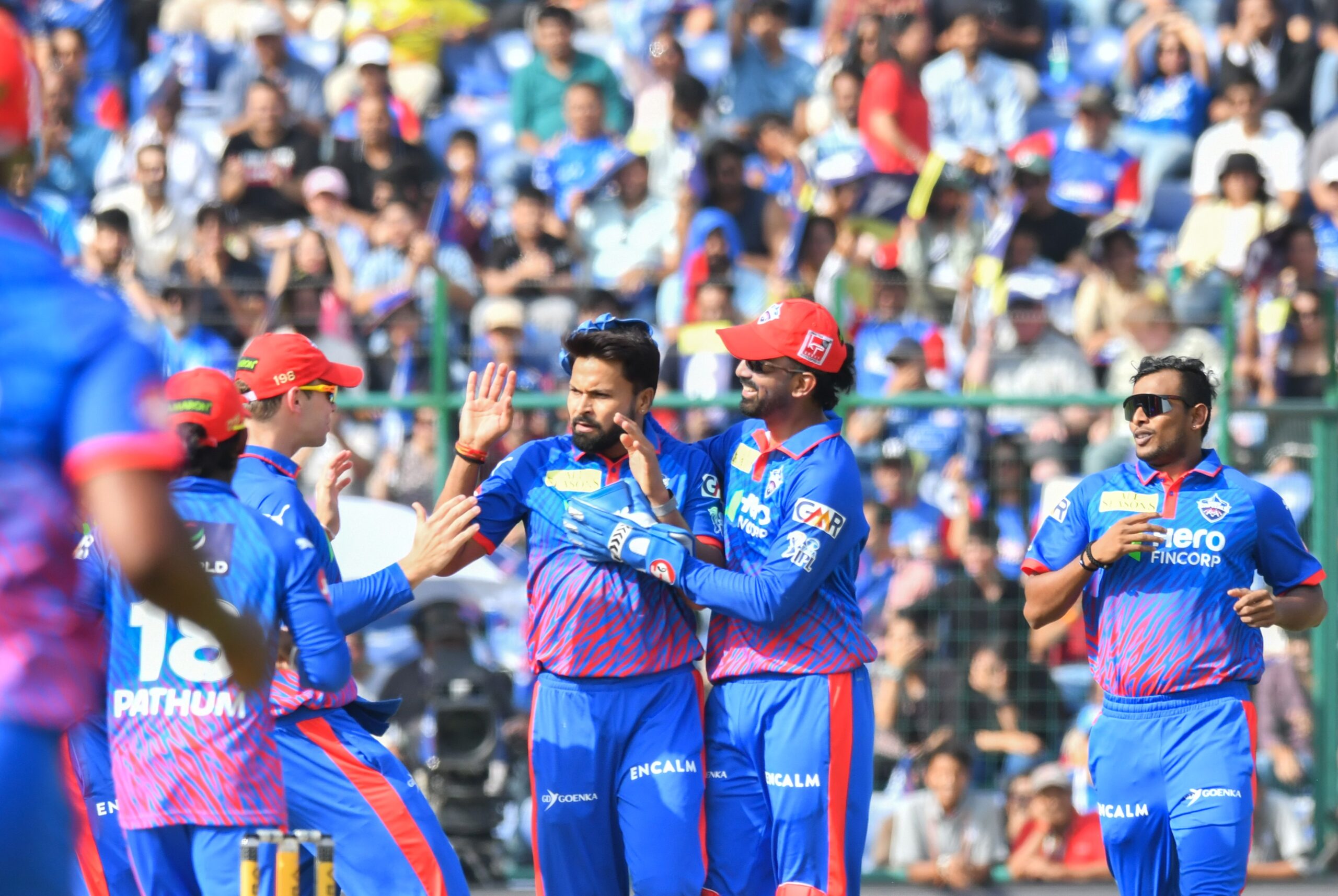 Weekend IPL Drama: Royals Hold Nerve, Delhi Cruise to Victory