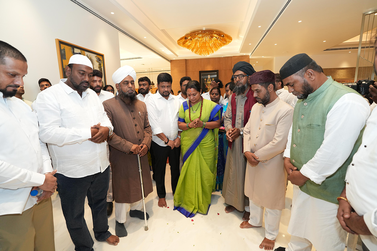 Kavitha Announces TRS Party Kavitha Announces TRS Party