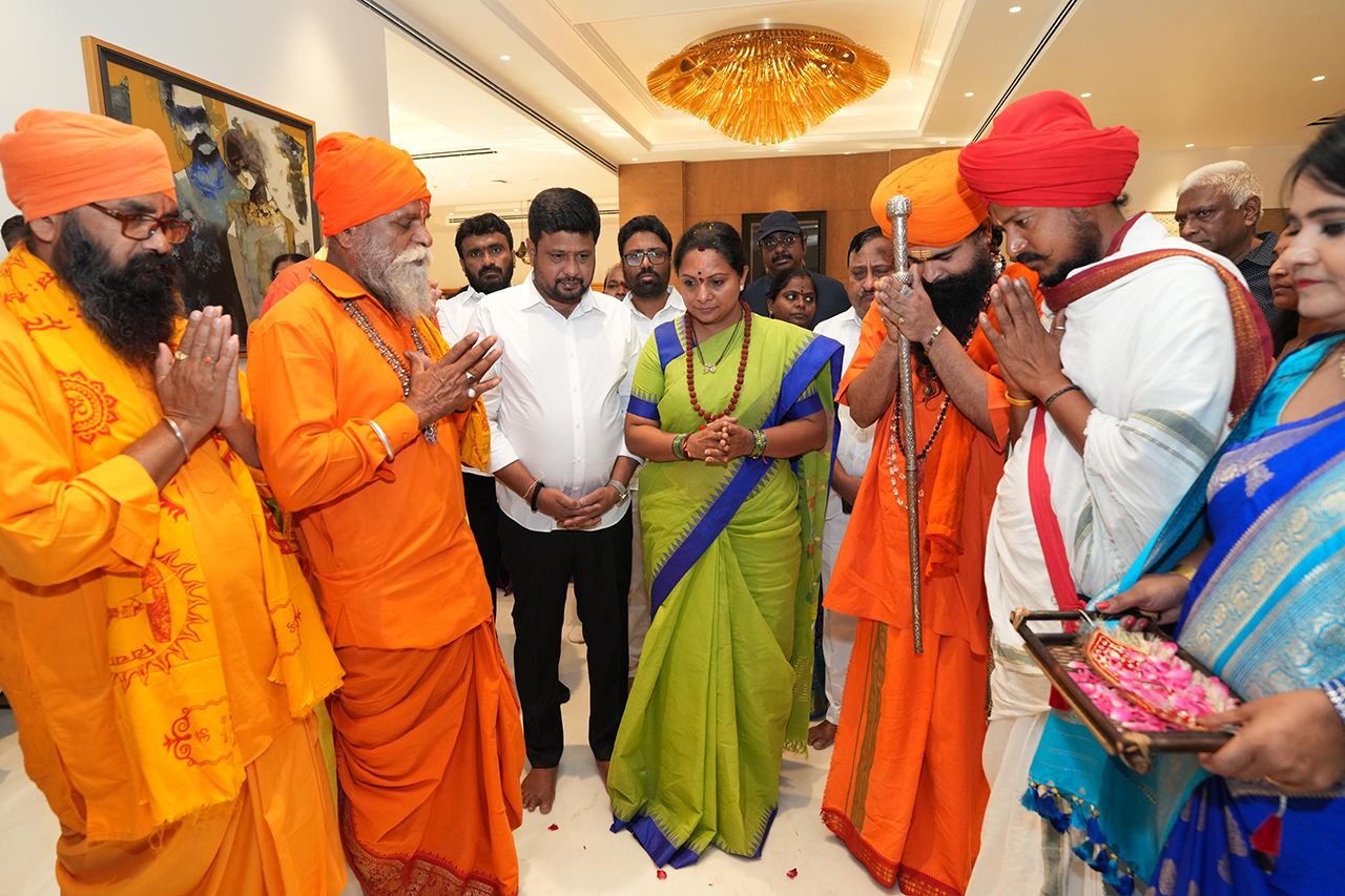 Kavitha Announces TRS Party Kavitha Announces TRS Party