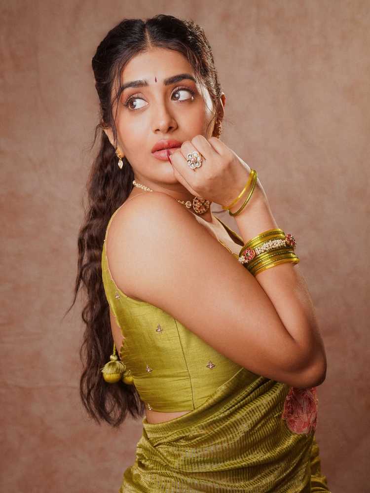 Raashi Singh 