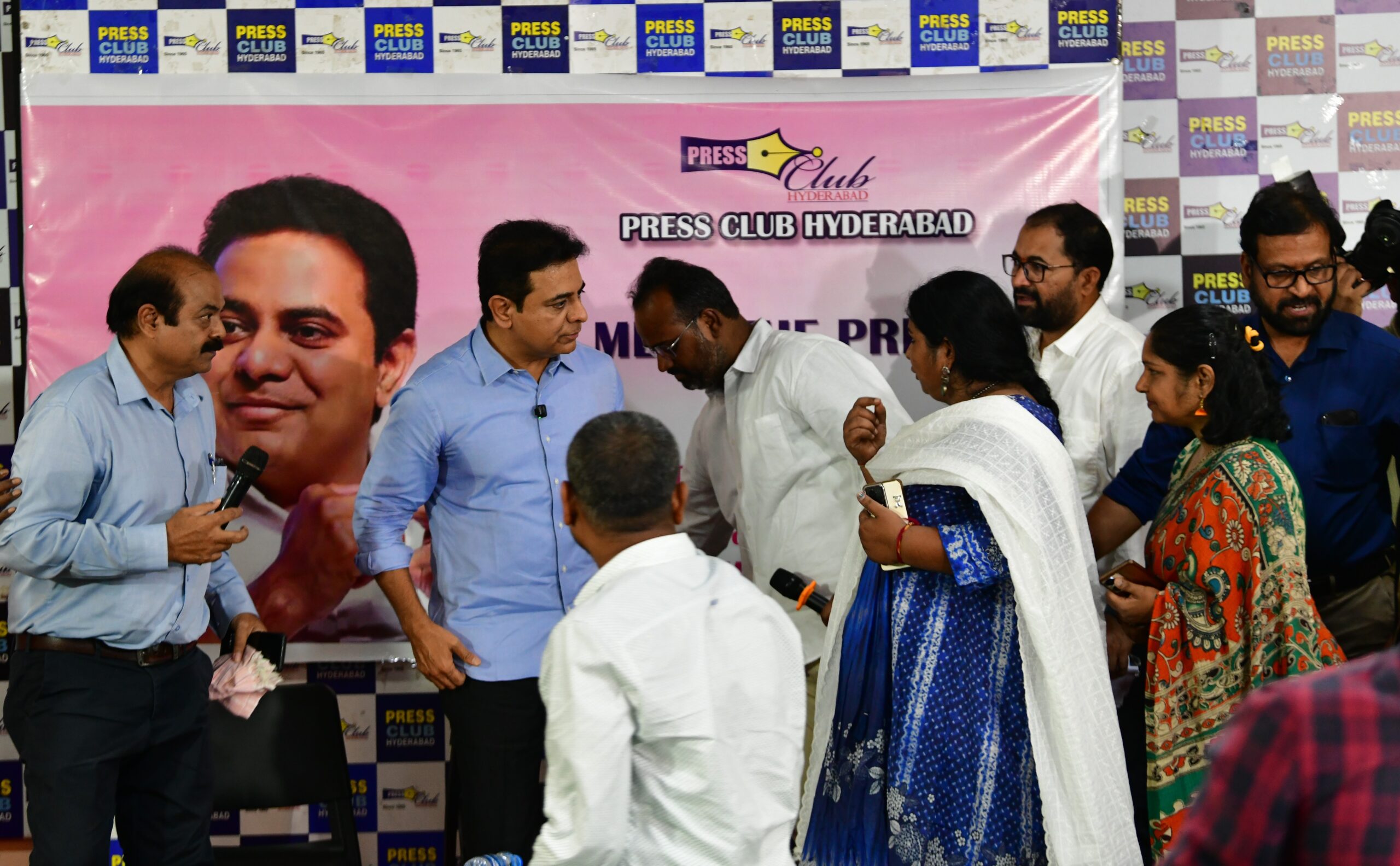 “Telangana Belongs to Its Sons of the Soil” – KTR Hits Back at Pawan Kalyan